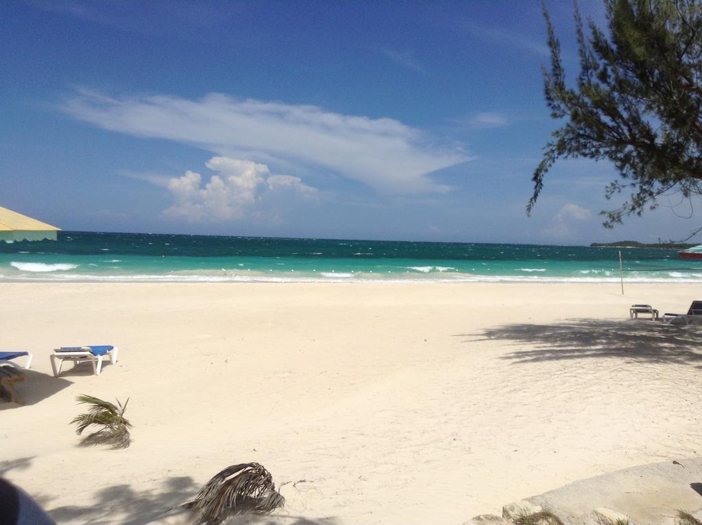 ดอนเวย์ อะ จาไมก้า สไตล์ วิลเลจ Hotel มอนเทโกเบย์ ภายนอก รูปภาพ