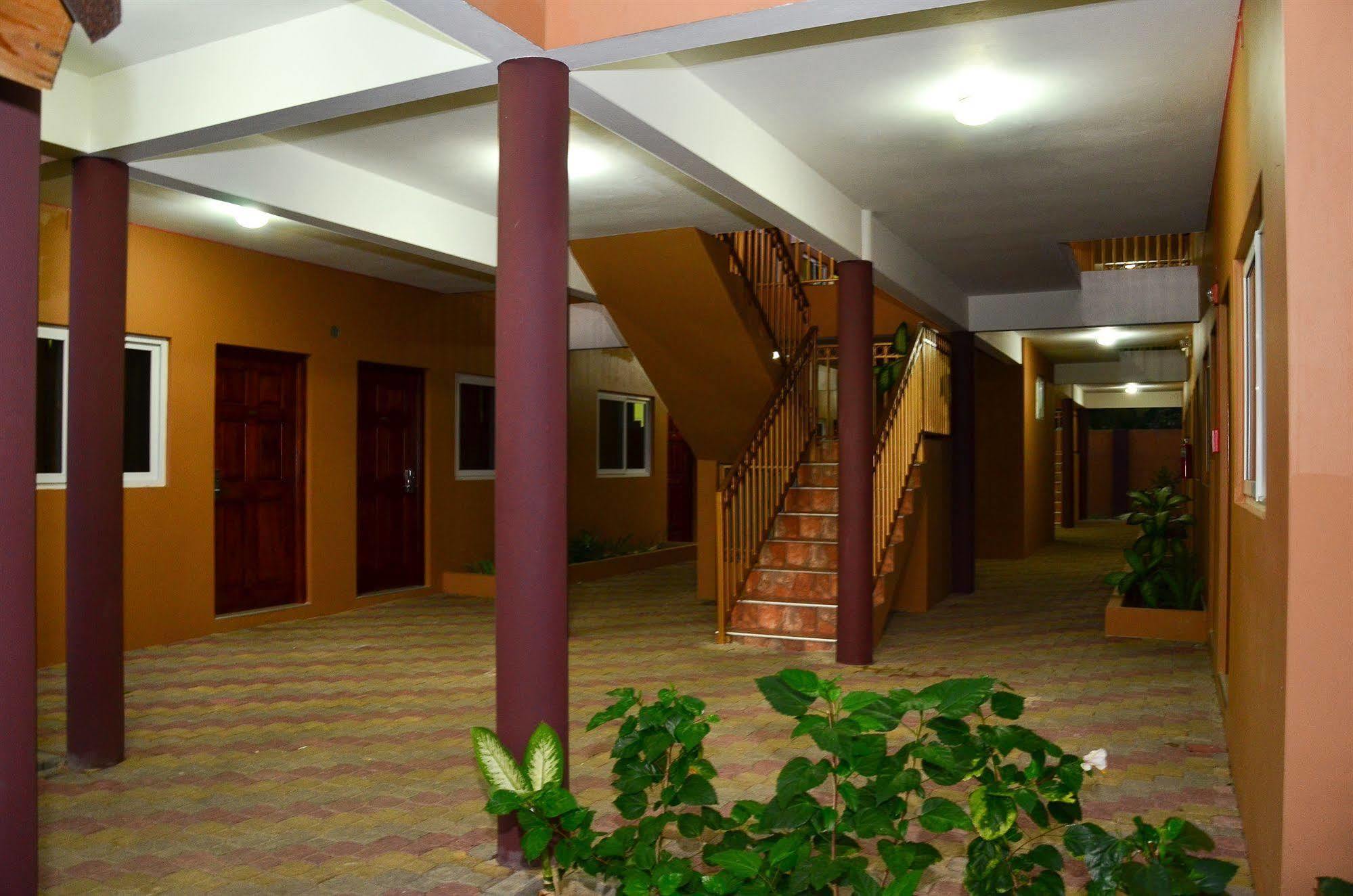 ดอนเวย์ อะ จาไมก้า สไตล์ วิลเลจ Hotel มอนเทโกเบย์ ภายนอก รูปภาพ